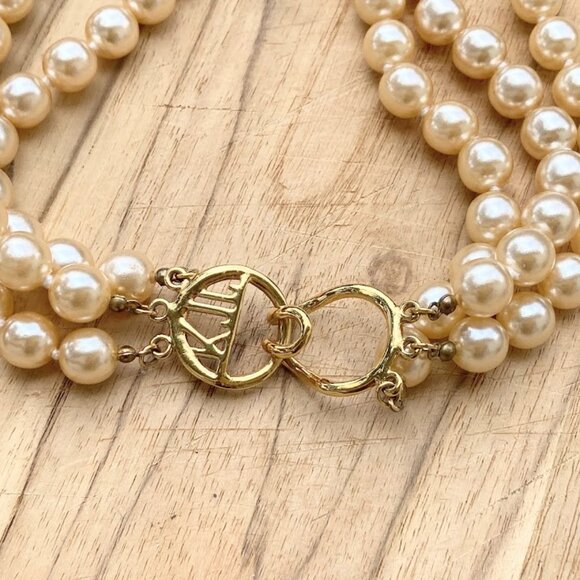 VTG KJL Kenneth Jay Lane Triple Strand Faux Pearl Necklace & Bracelet SET - Picture 4 of 10
